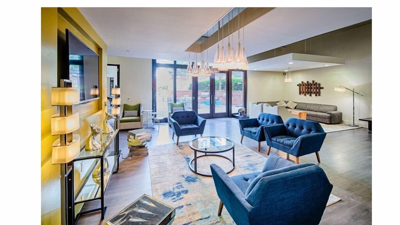 Photo of Livingroom in Downtown Baltimore