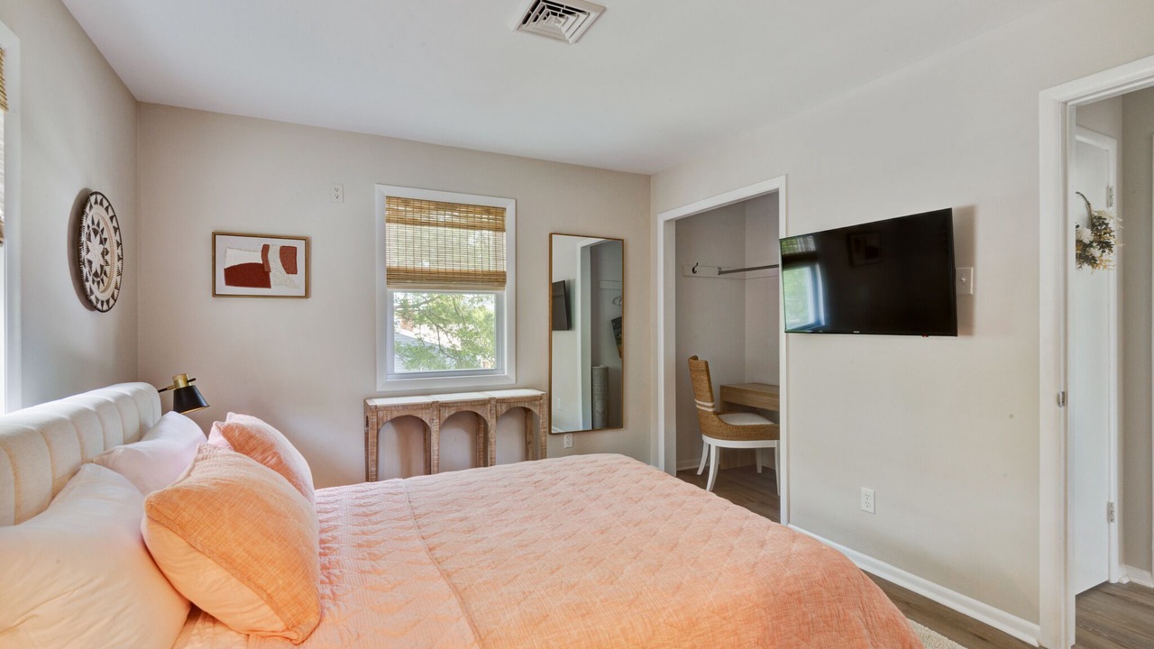 Photo of Bedroom in Cape May Court House