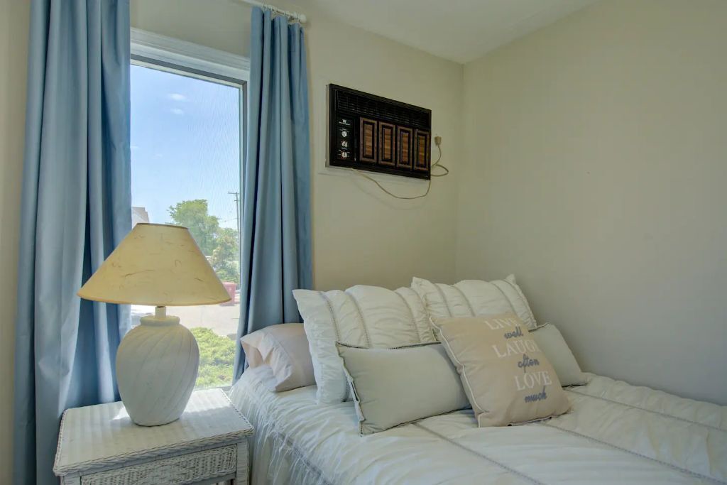 Photo of Bedroom in Bayville