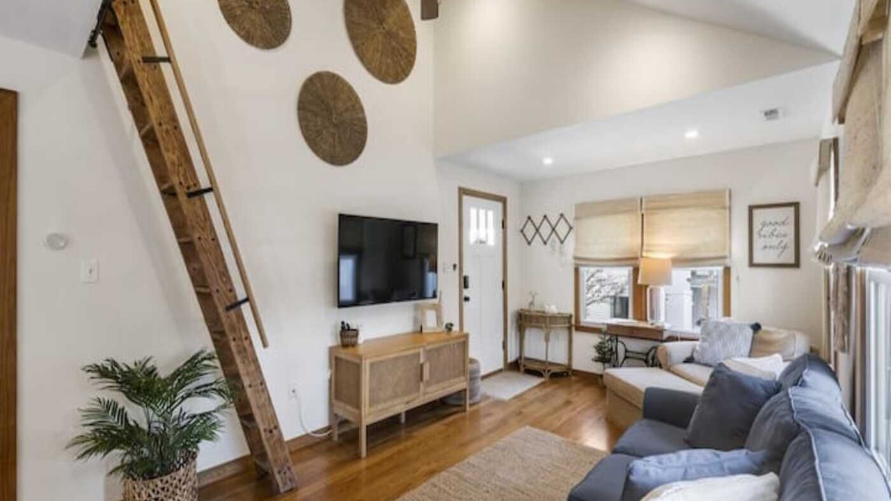 Photo of Livingroom in North End