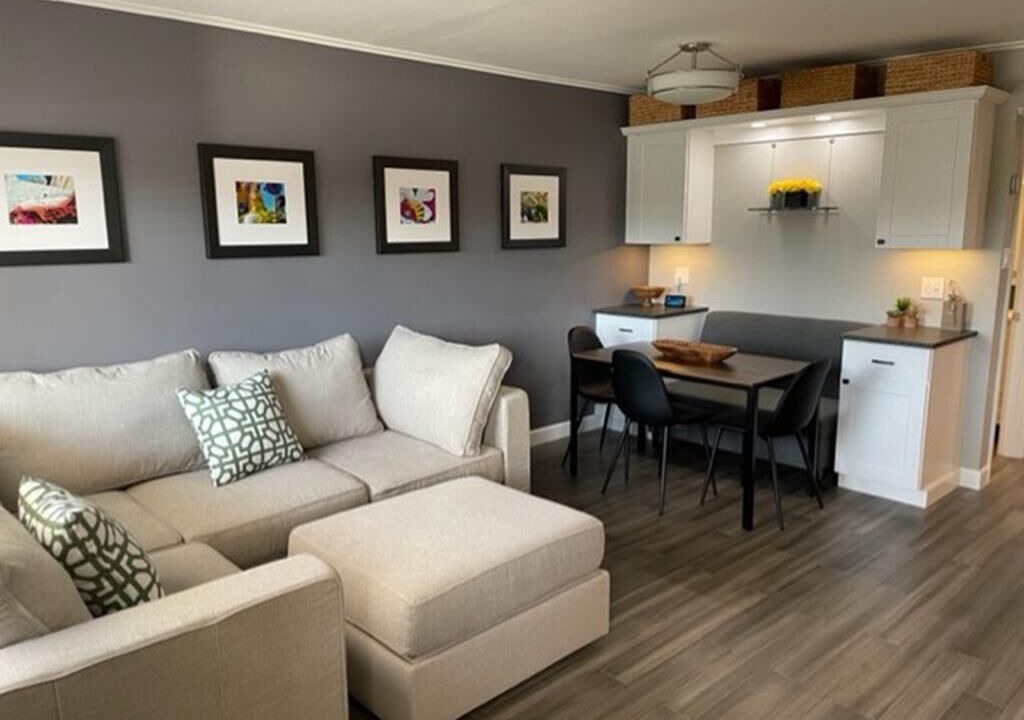 Photo of Livingroom in Admiral Estates