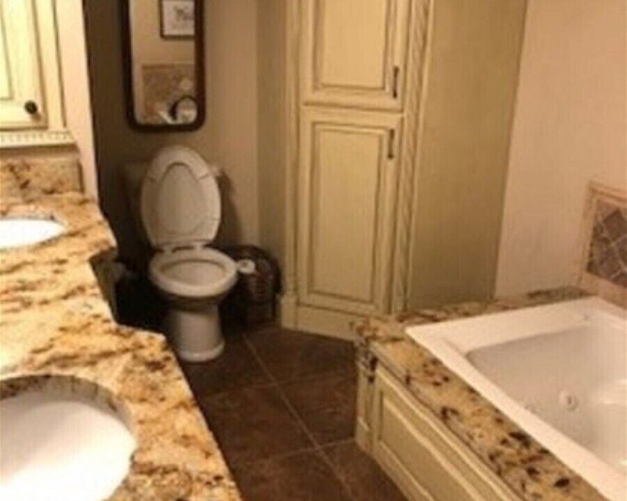 Photo of Bathroom in Guntersville