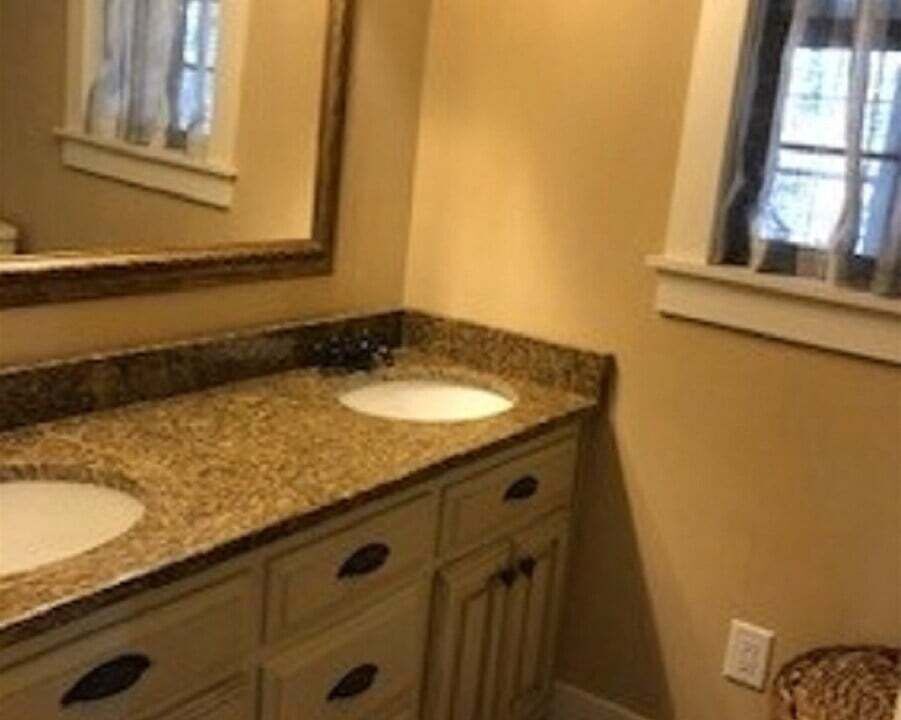 Photo of Bathroom in Guntersville
