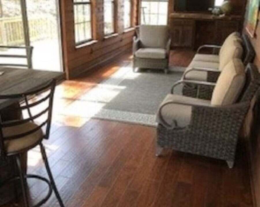 Photo of Livingroom in Guntersville