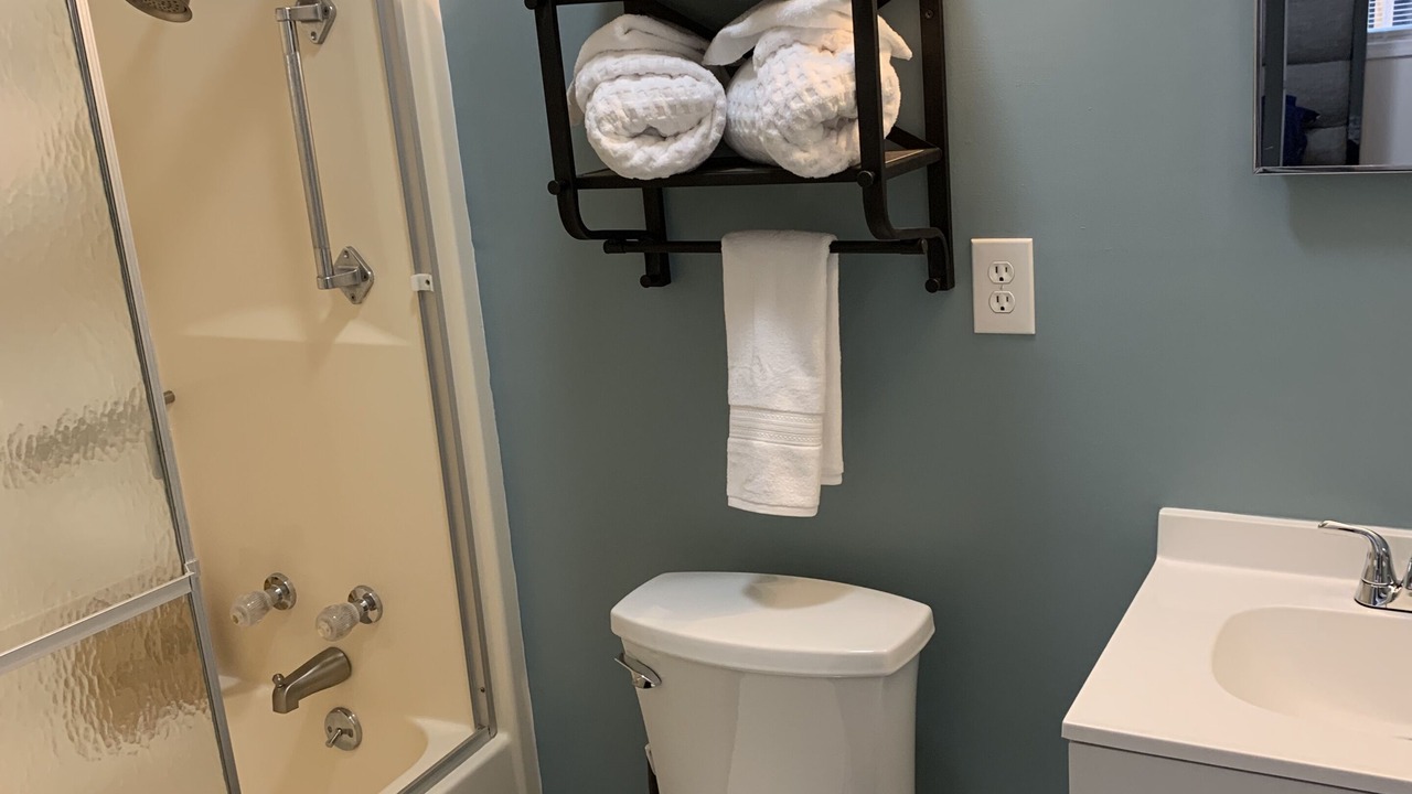 Photo of Bathroom in Bean Station