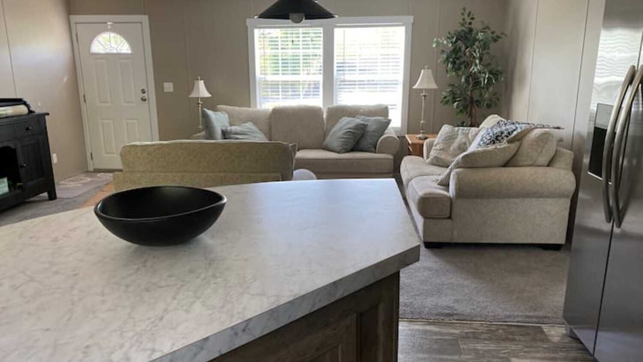 Photo of Livingroom in Locust Grove