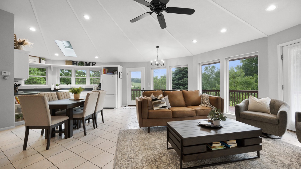 Photo of Livingroom in Hale