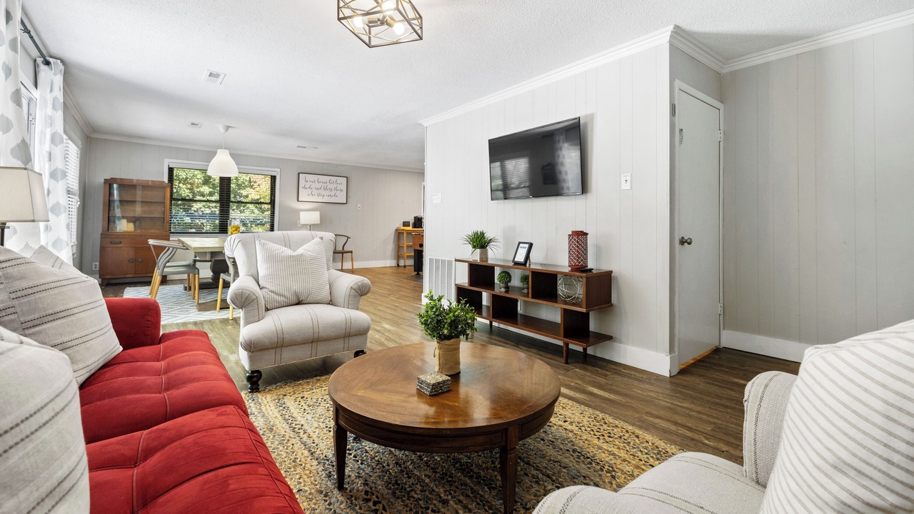 Photo of Livingroom in Louisville