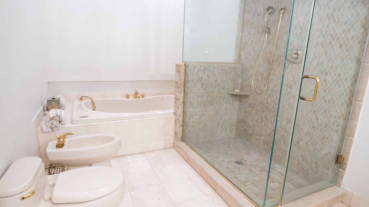 Photo of Bathroom in Margate City