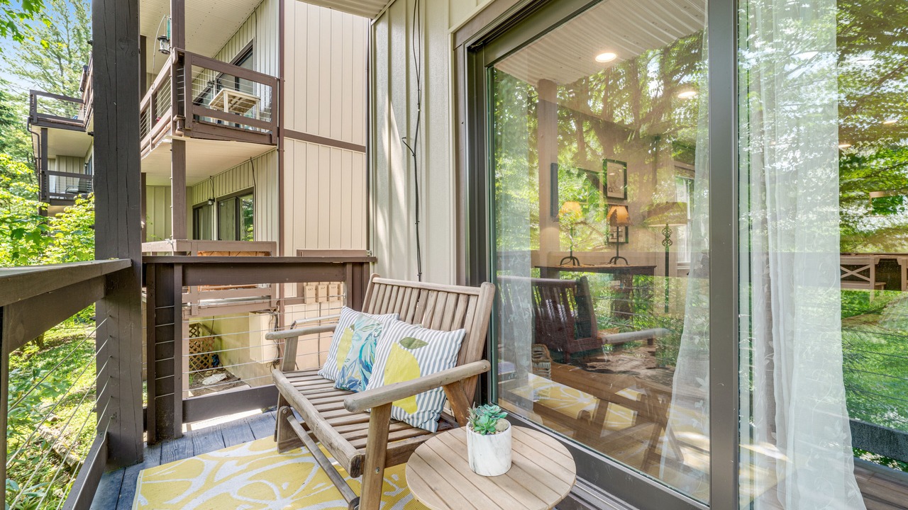 Photo of Patio Balcony in Beech Mountain