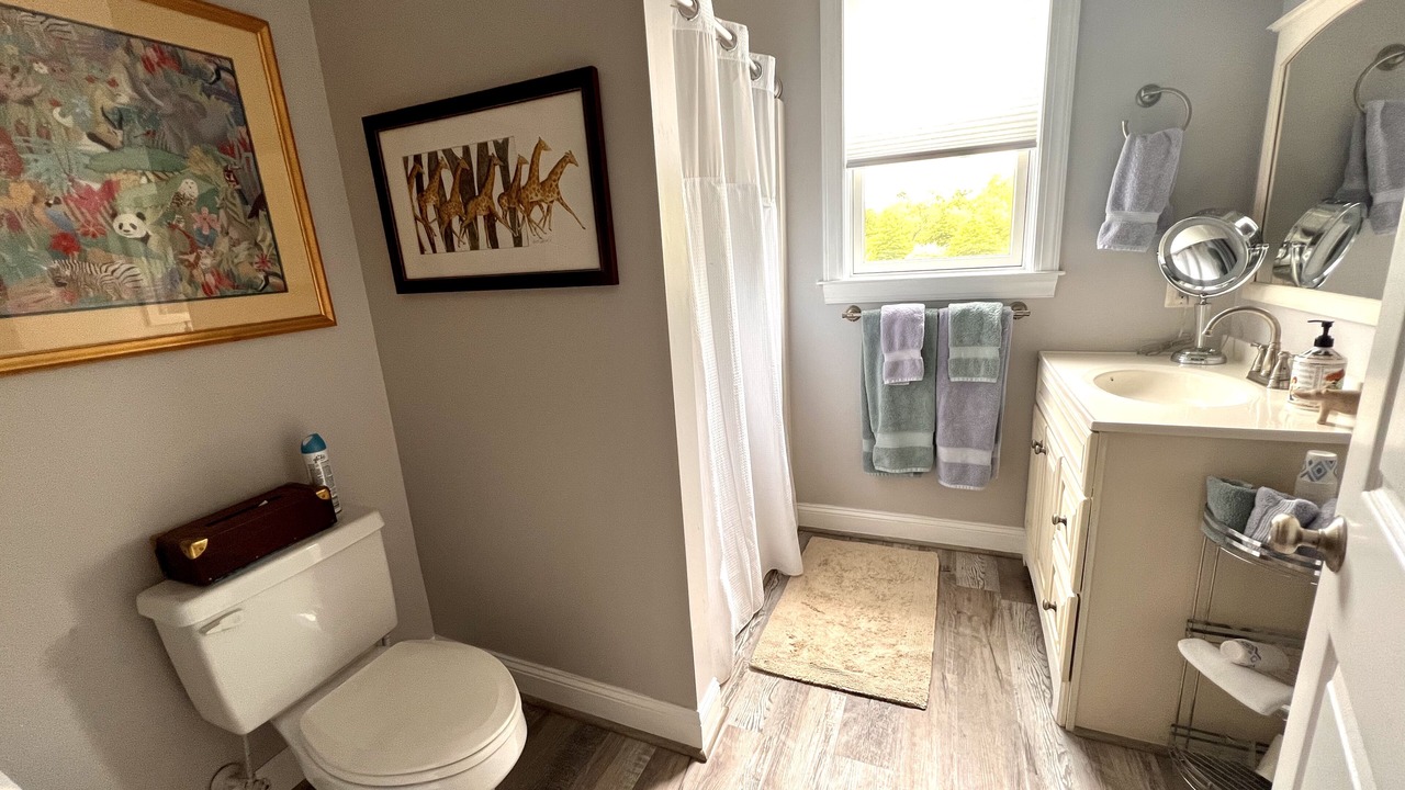 Photo of Bathroom in Marshall