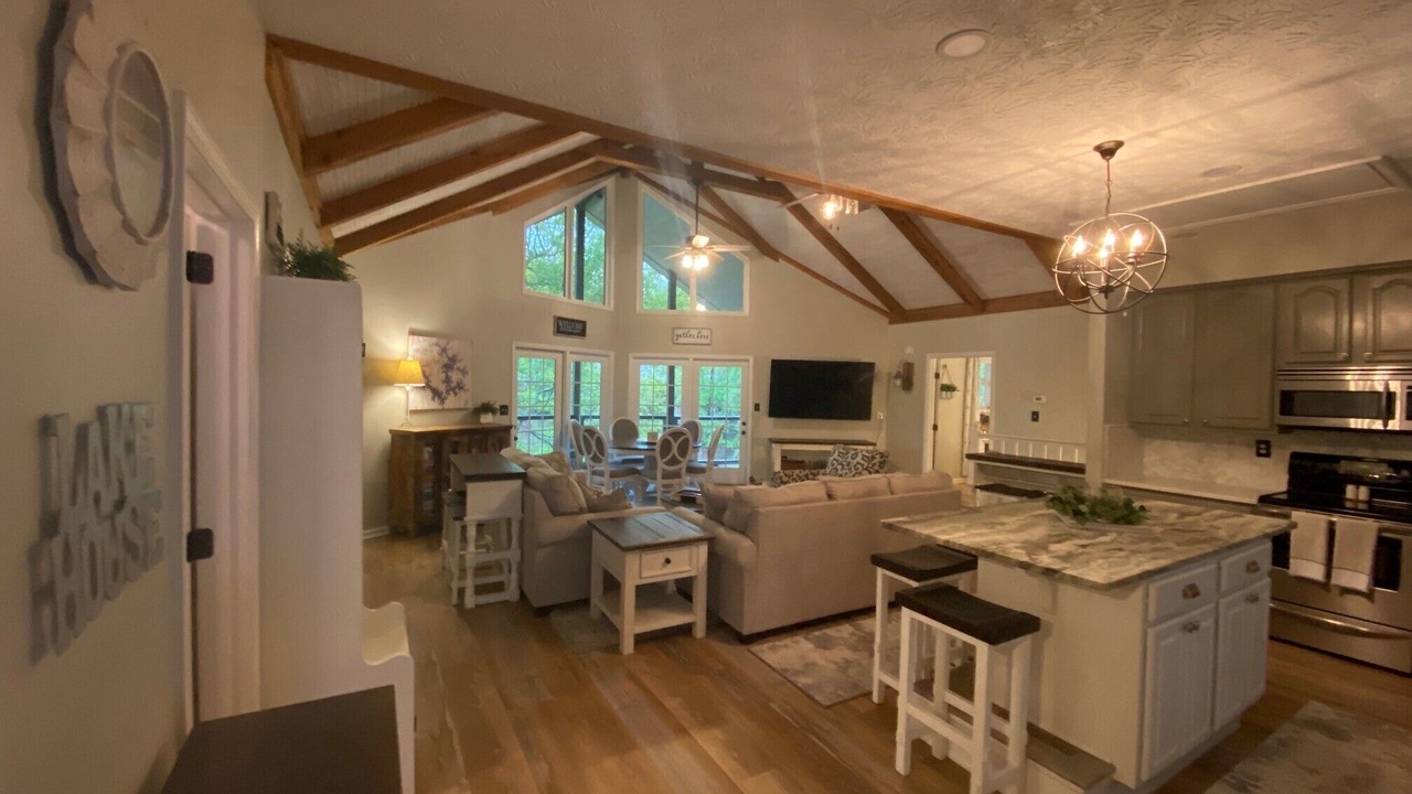 Photo of Bedroom in Dadeville