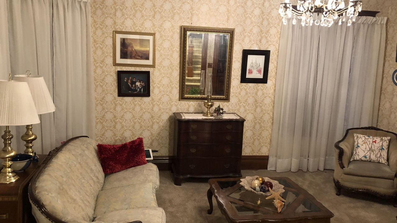 Photo of Livingroom in Hamilton