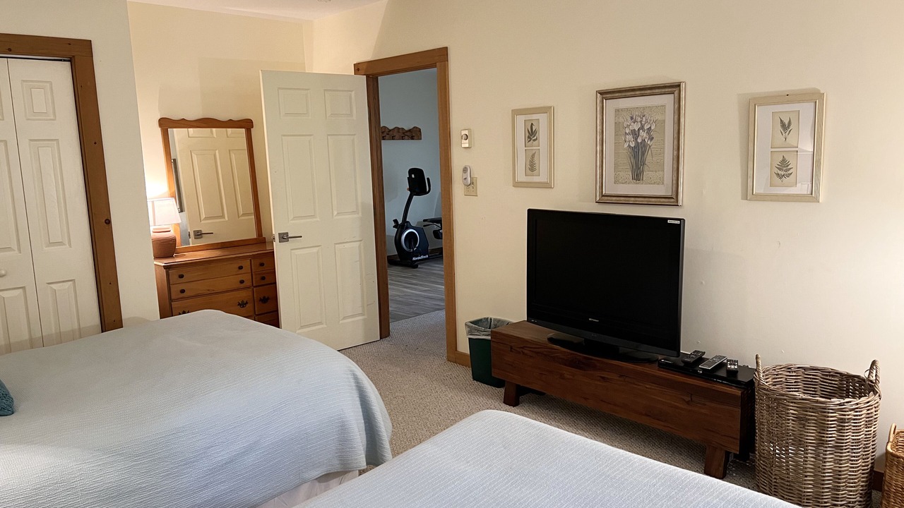Photo of Bedroom in Seven Devils