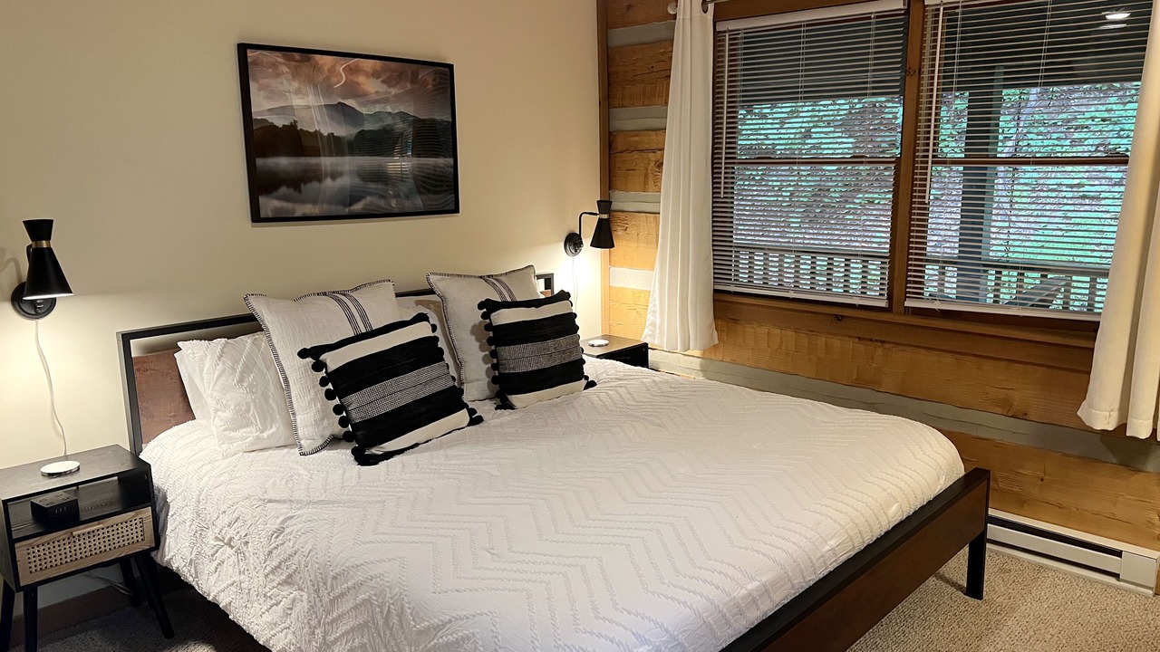 Photo of Bedroom in Seven Devils
