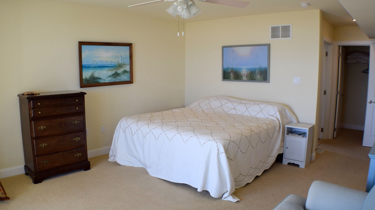 Photo of Bedroom in Townsend's Inlet