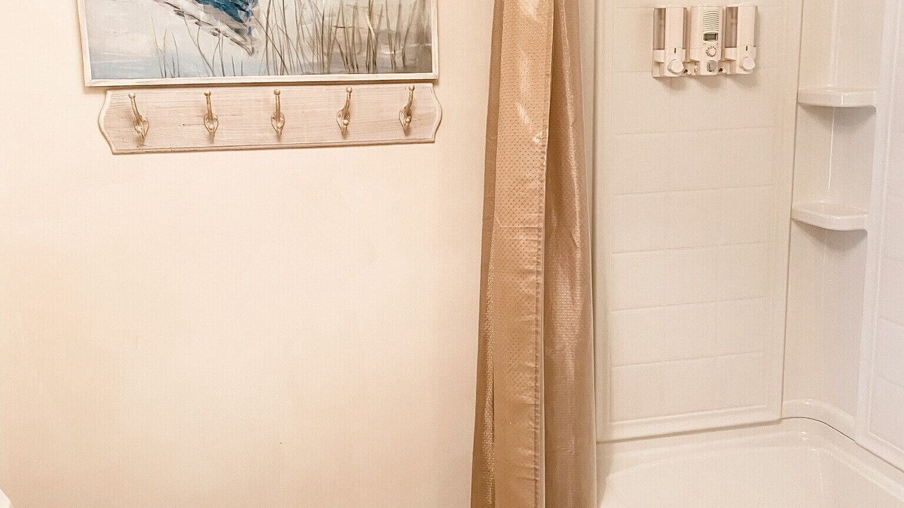 Photo of Bathroom in Guntersville