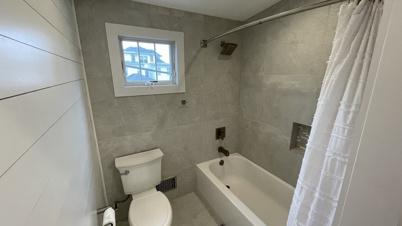 Photo of Bathroom in Allenhurst