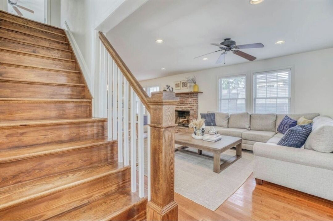 Photo of Livingroom in Murray Hill