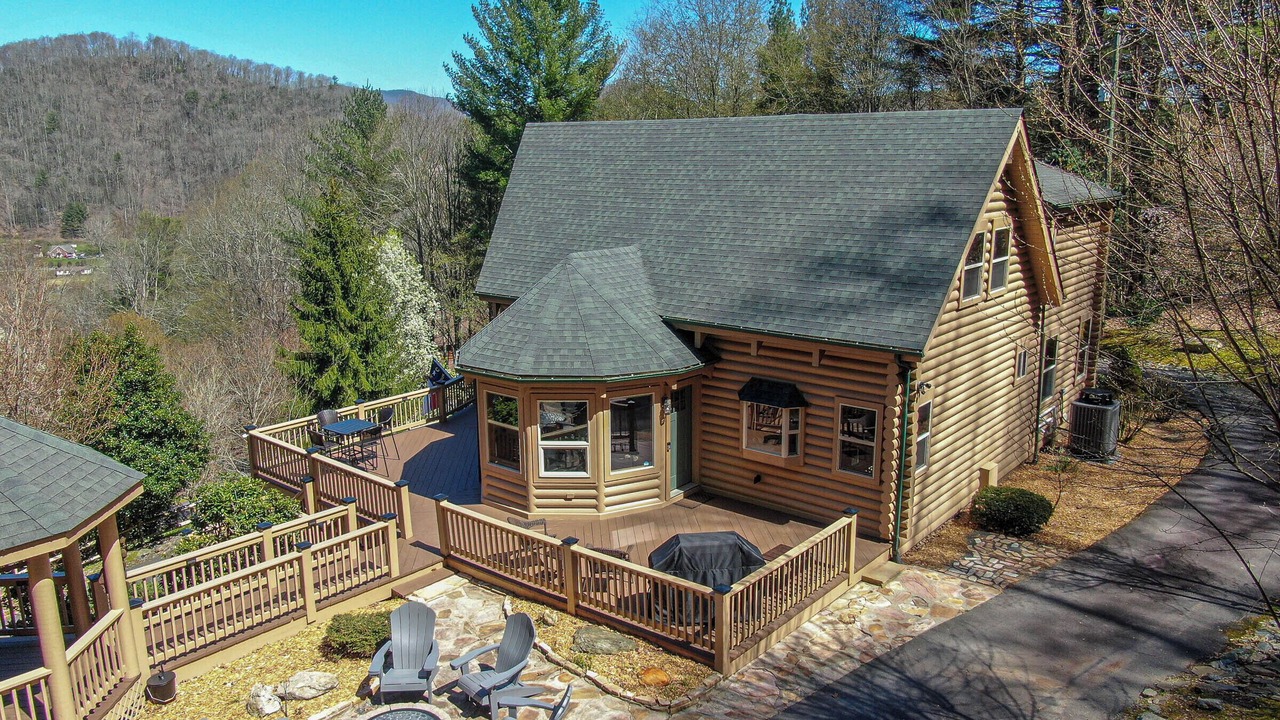 Photo of Patio Balcony in Sugar Grove