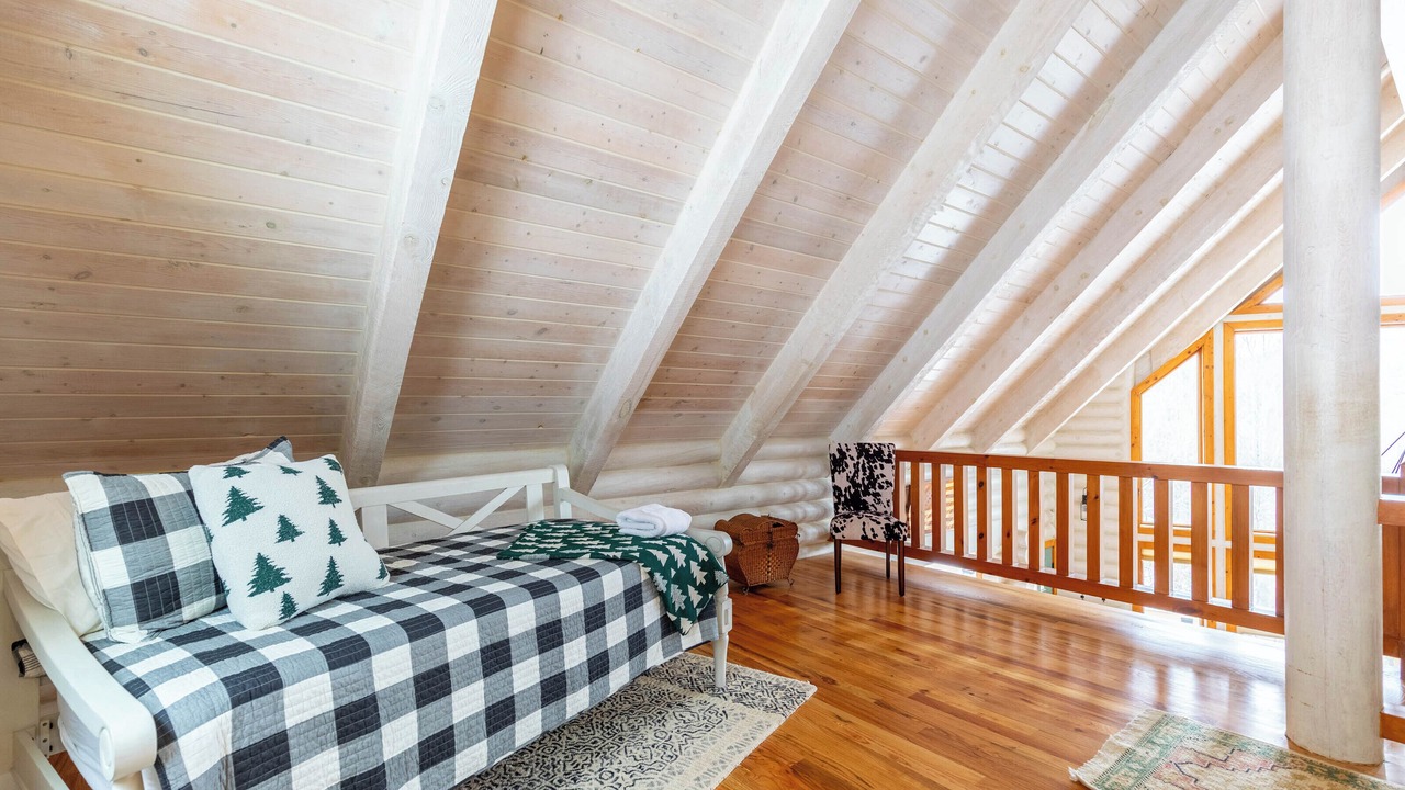 Photo of Bedroom in Sugar Grove