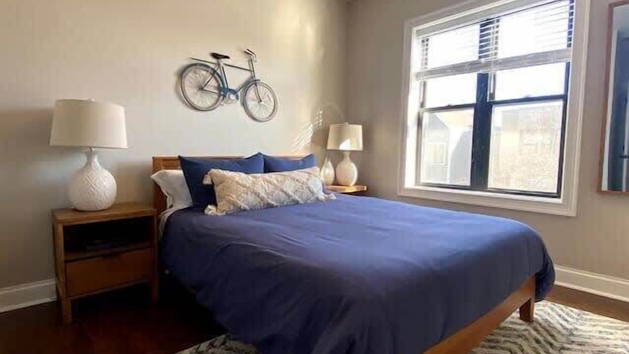 Photo of Bedroom in West Lakeview