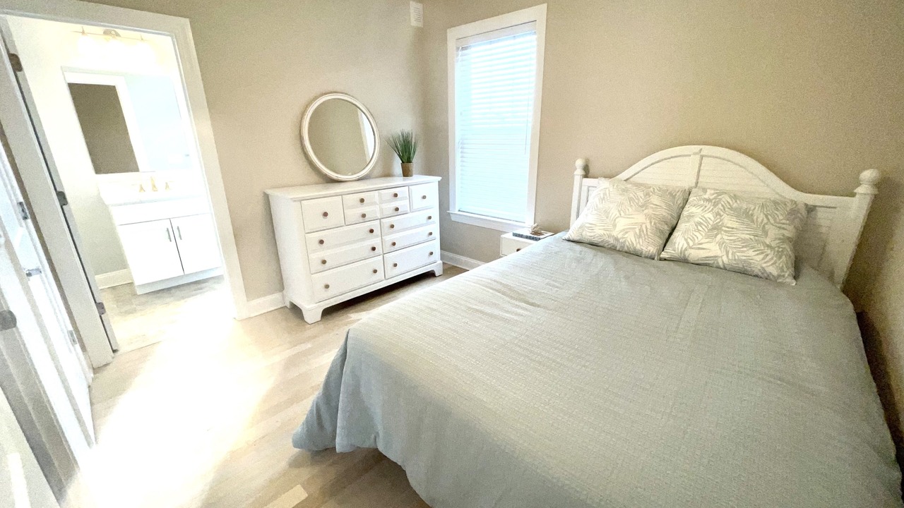 Photo of Bedroom in Seaside Heights