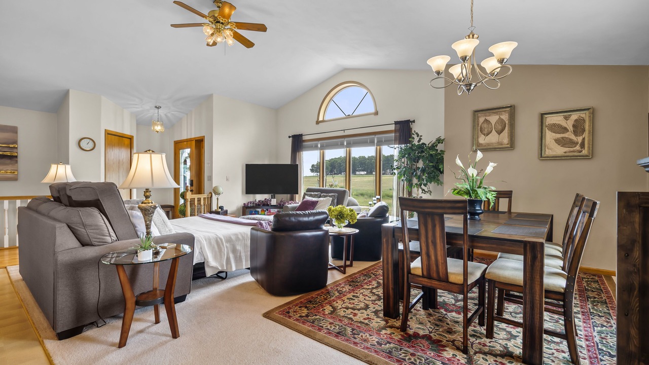 Photo of Livingroom in Langworthy