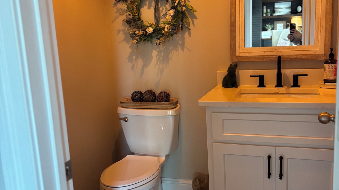 Photo of Bedroom in Mount Berry