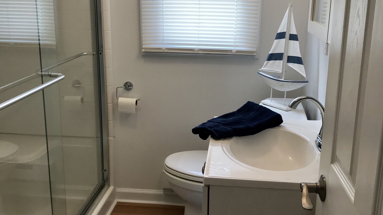 Photo of Bathroom in Ship Bottom