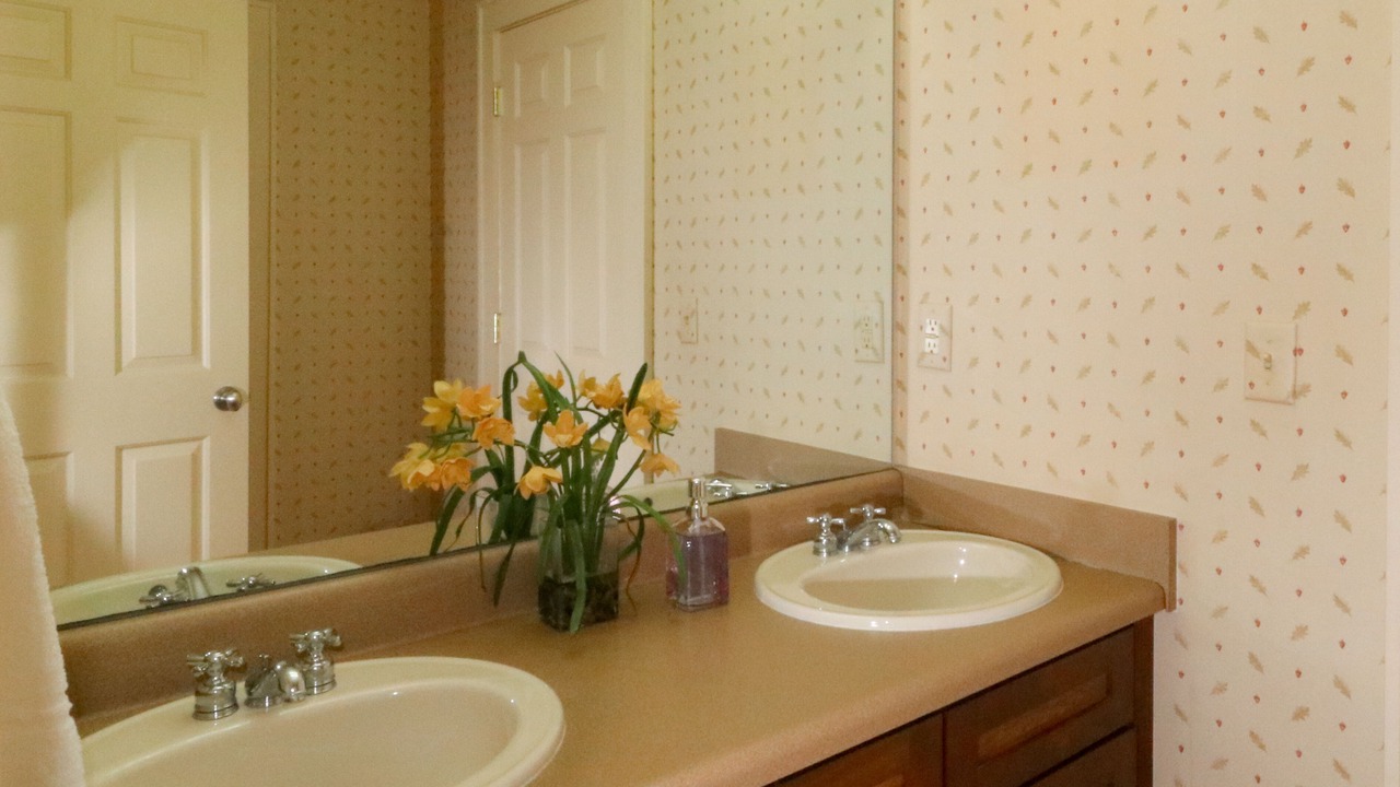 Photo of Bathroom in Charter Hills
