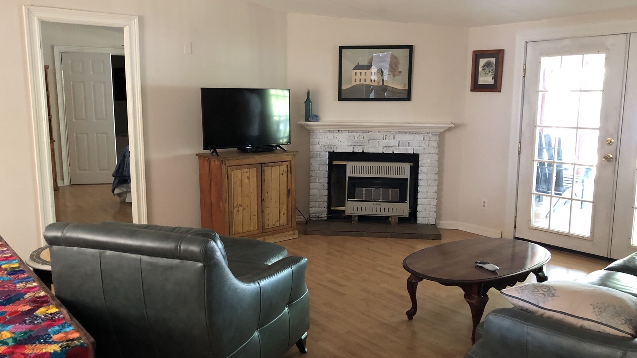 Photo of Livingroom in Cedar Bluff
