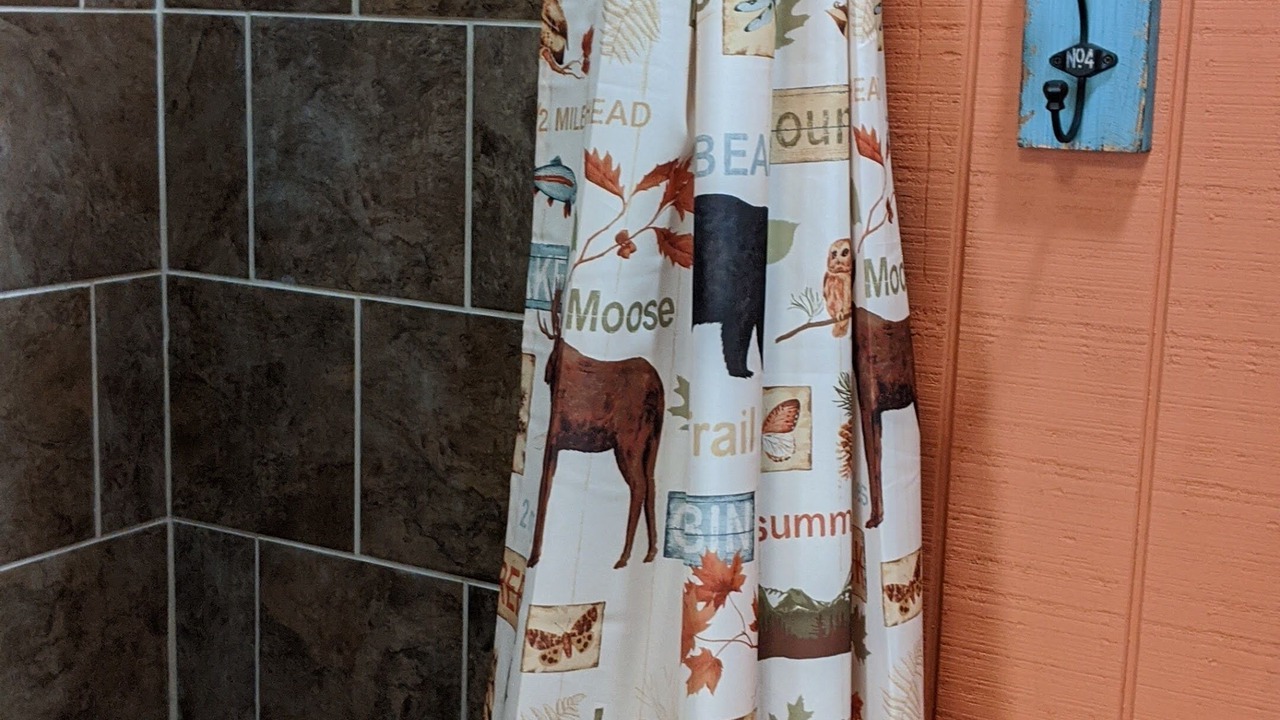 Photo of Bathroom in Seven Devils