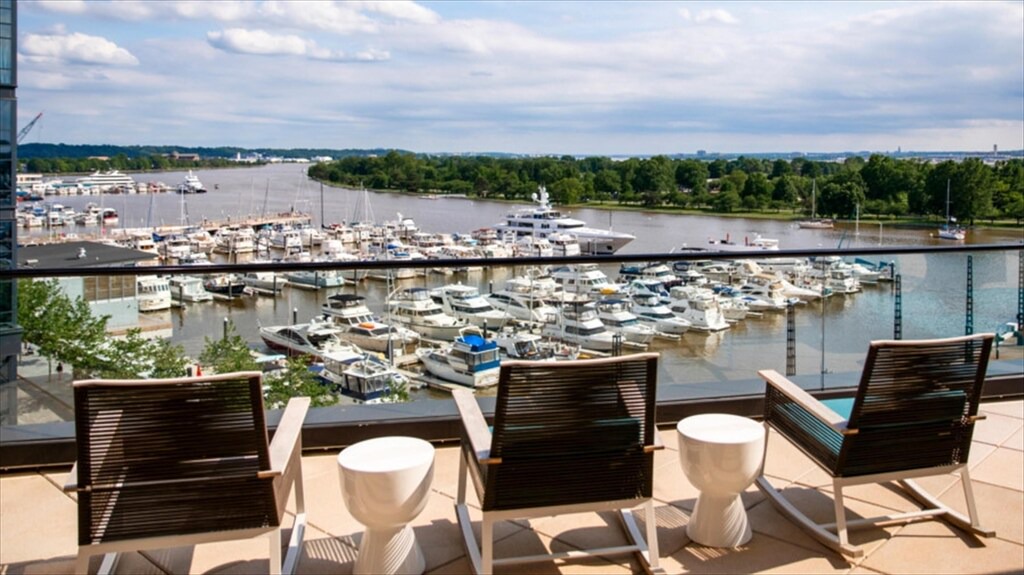 Photo of Patio Balcony in District Wharf