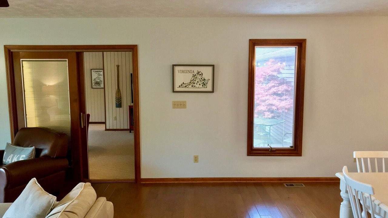 Photo of Livingroom in Bumpass