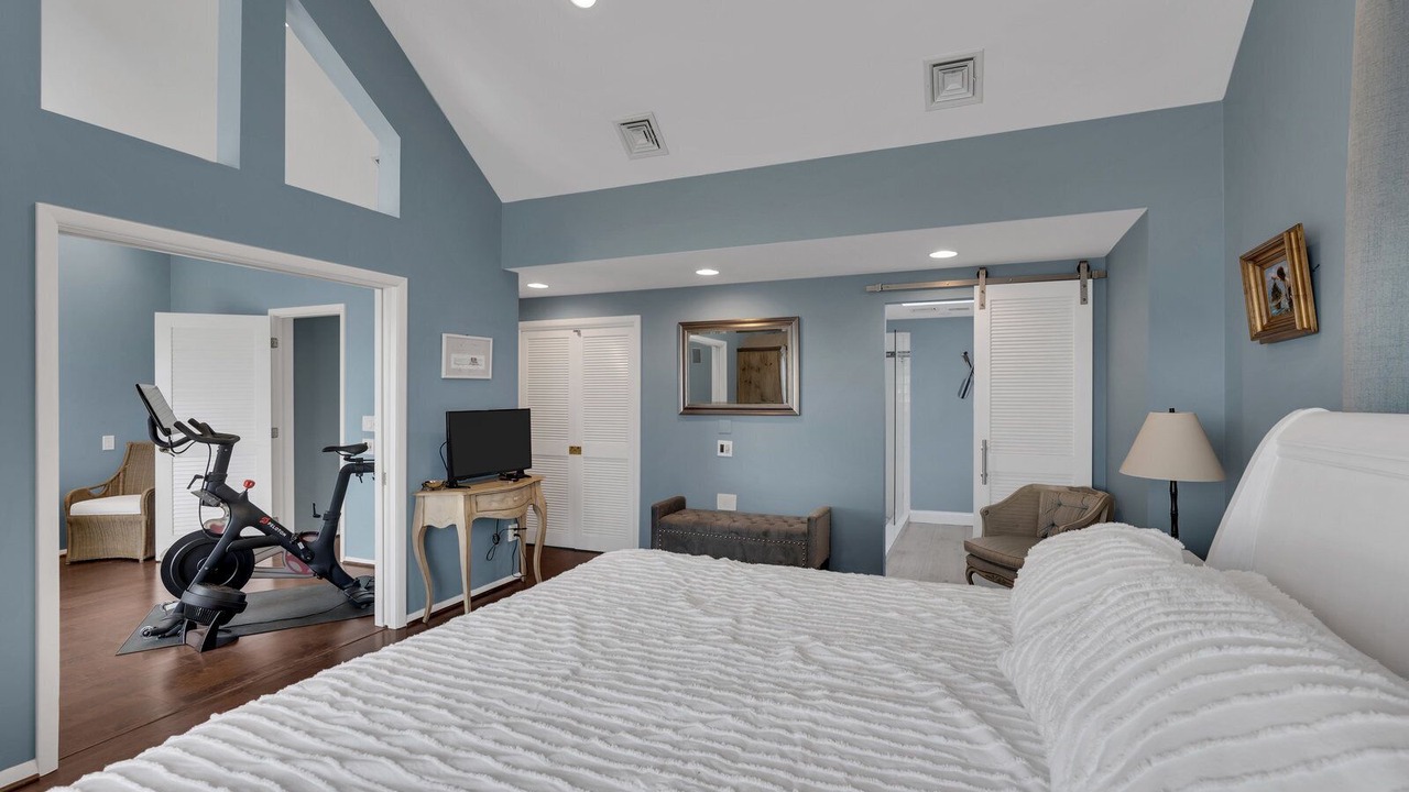 Photo of Bedroom in Normandy Beach