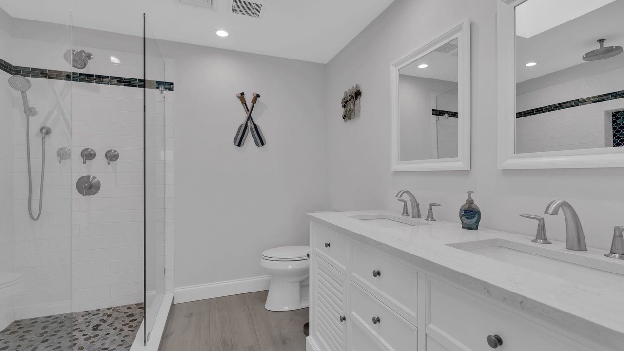 Photo of Bathroom in Normandy Beach