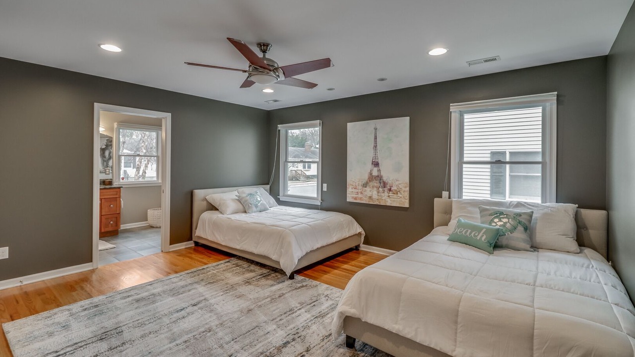 Photo of Bedroom in Country Club Estates