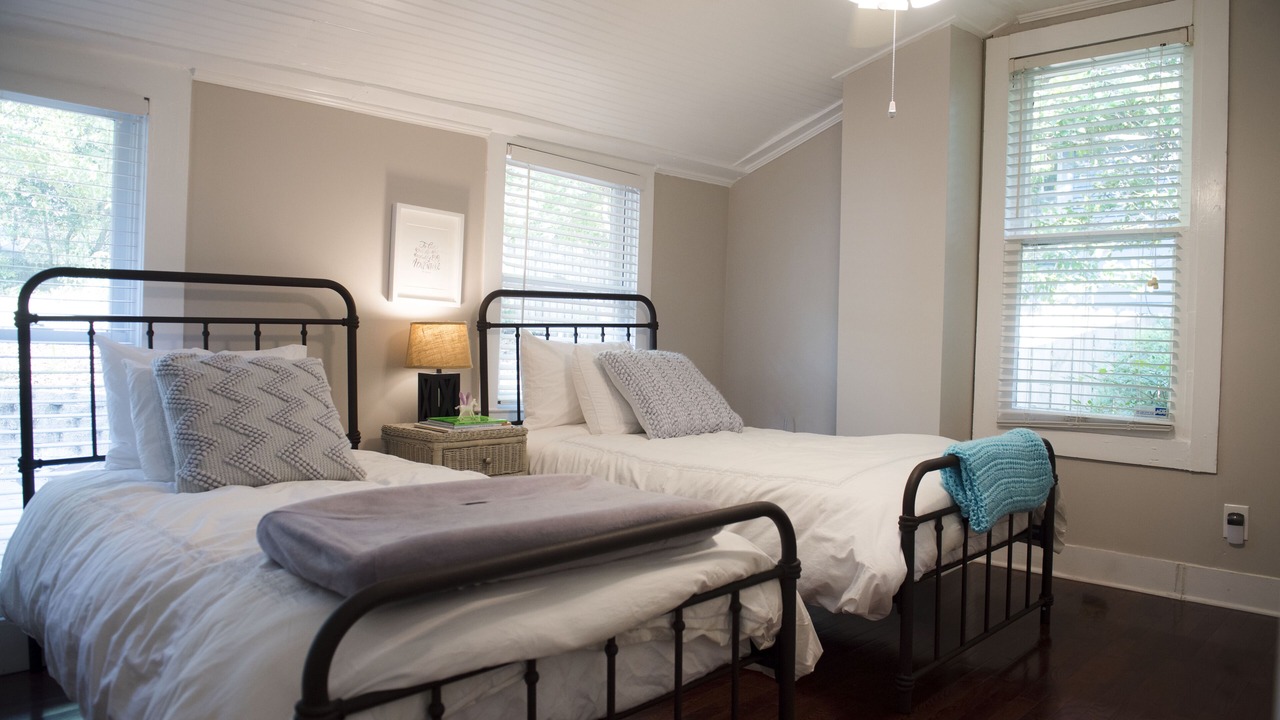 Photo of Bedroom in Forest Park