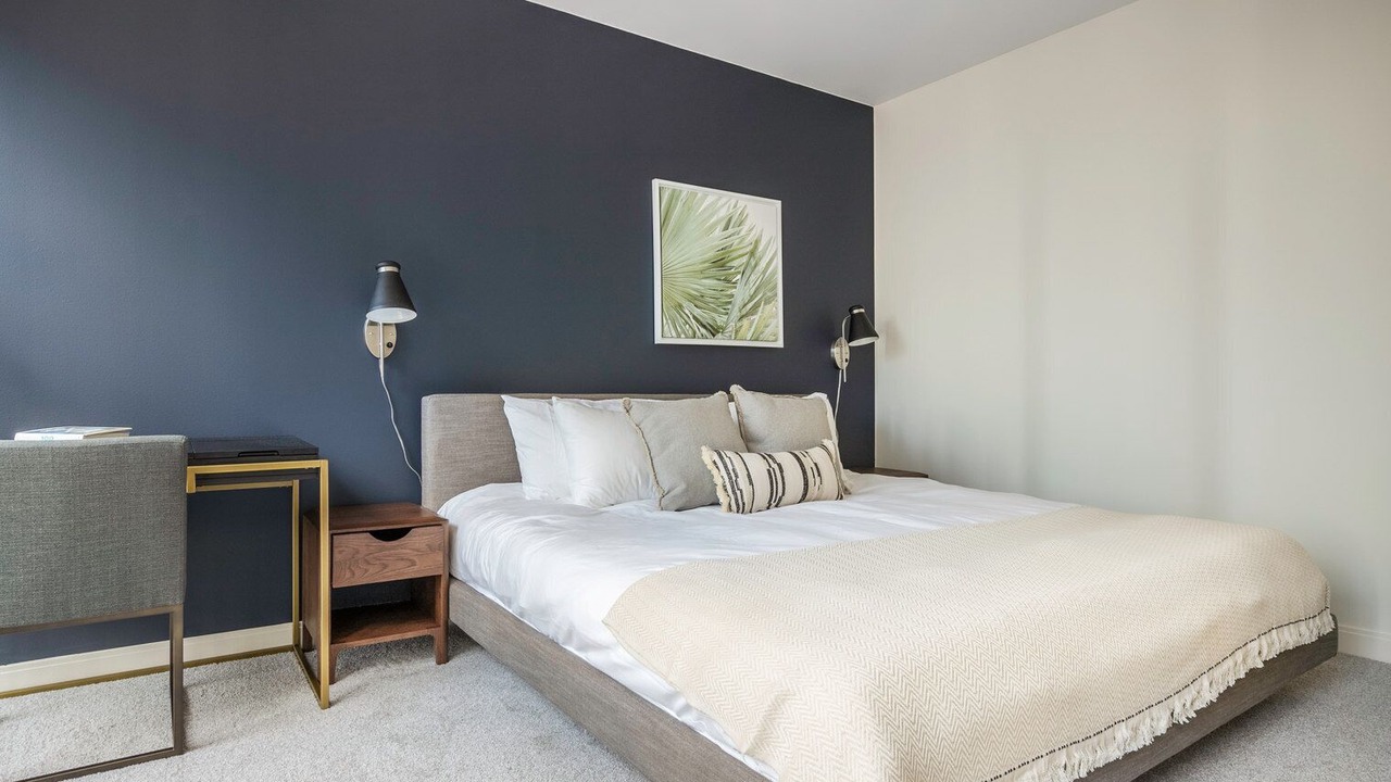 Photo of Bedroom in Downtown Chicago