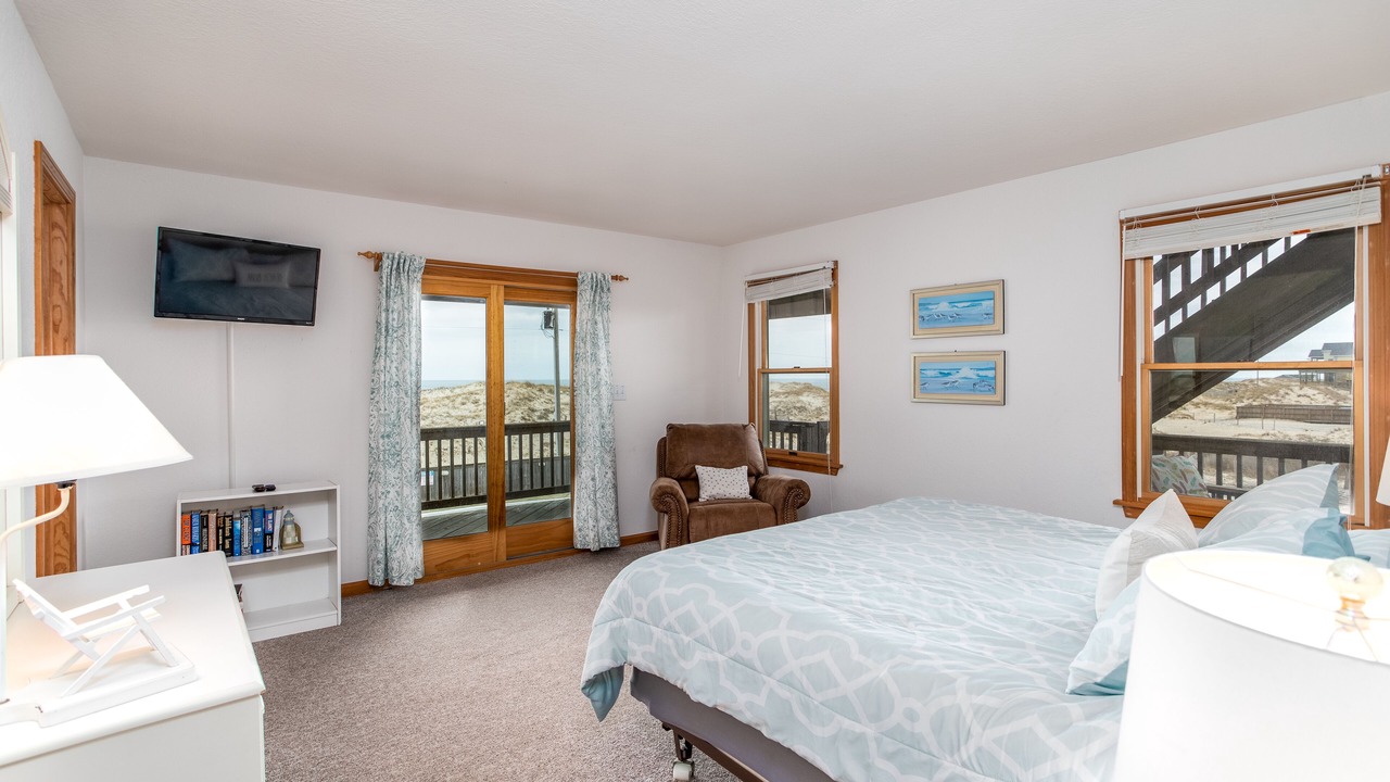 Photo of Bedroom in Corolla