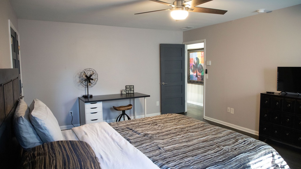 Photo of Bedroom in Roswell