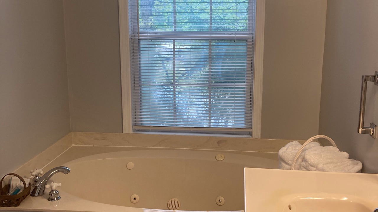Photo of Bathroom in Guntersville