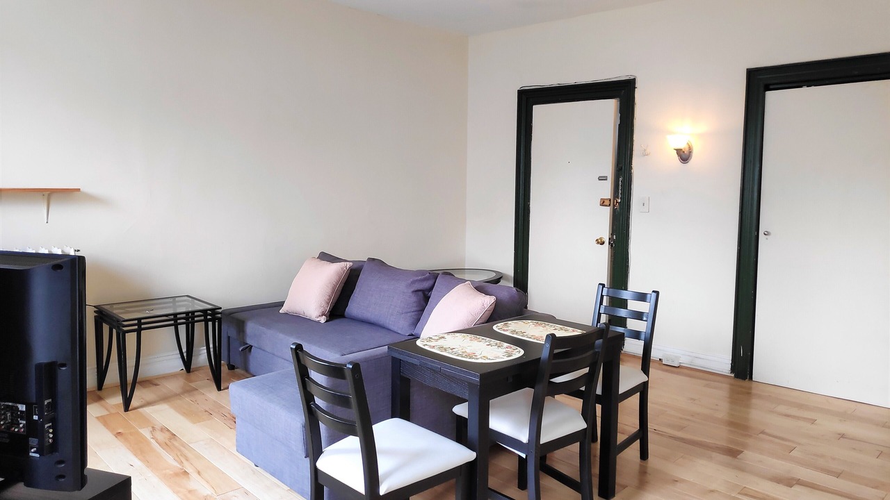 Photo of Livingroom in Bolton Hill