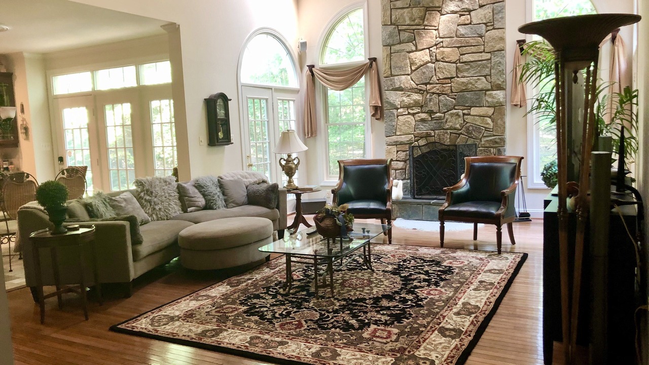 Photo of Livingroom in Leesburg