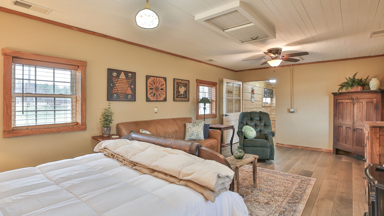 Photo of Bedroom in Lovettsville