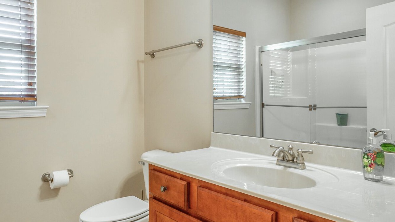 Photo of Bathroom in Graysville