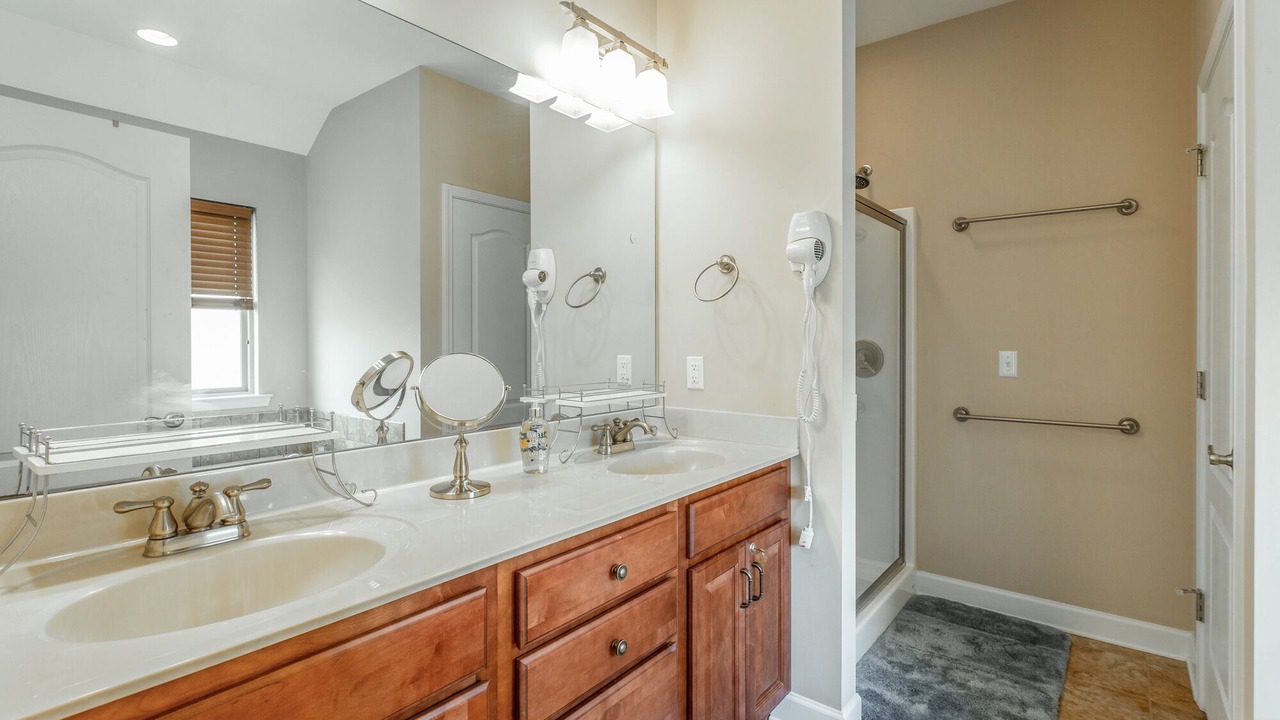 Photo of Bathroom in Graysville