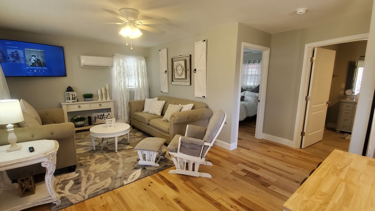 Photo of Livingroom in Tunnel Hill