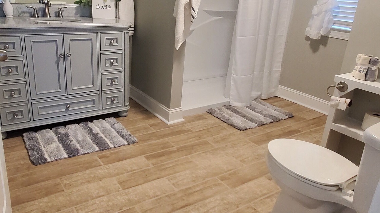 Photo of Bathroom in Tunnel Hill
